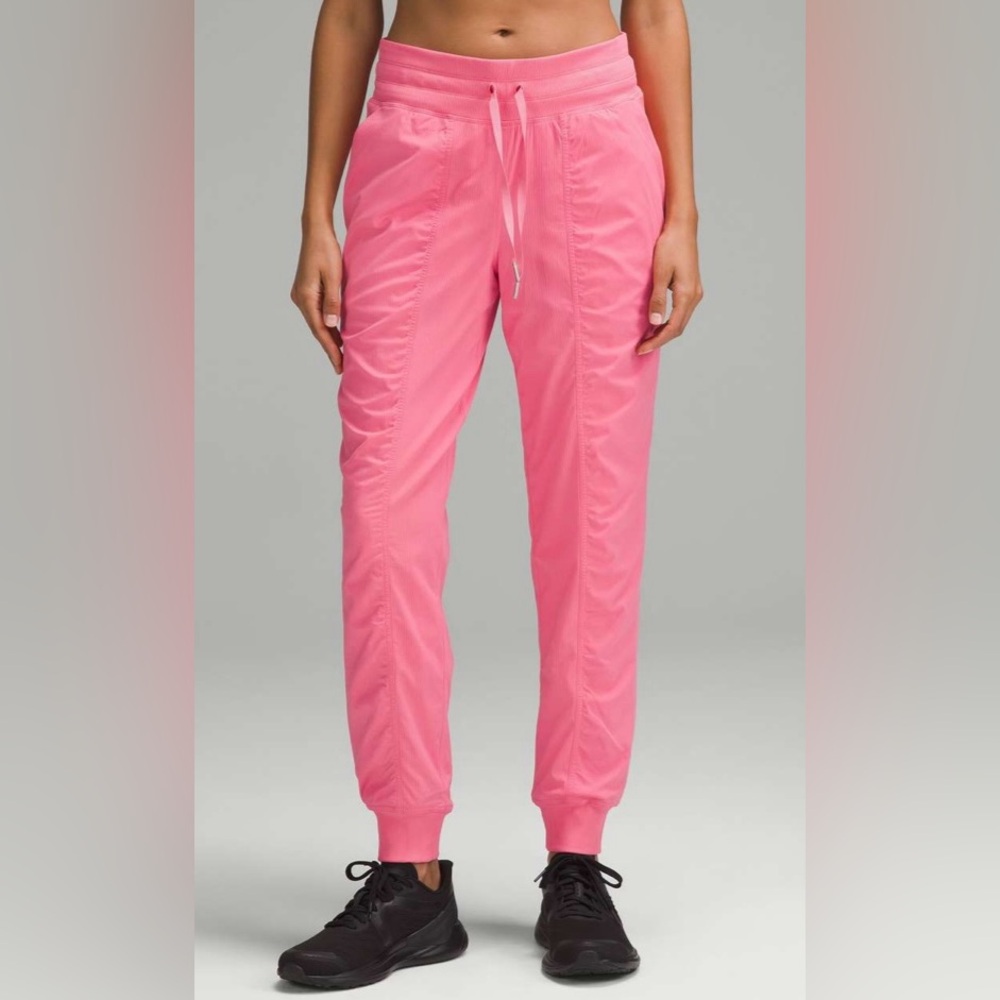 Lululemon NWT Dance Studio Mid Rise Joggers Full Length Luxtreme Sakura Pink 6
